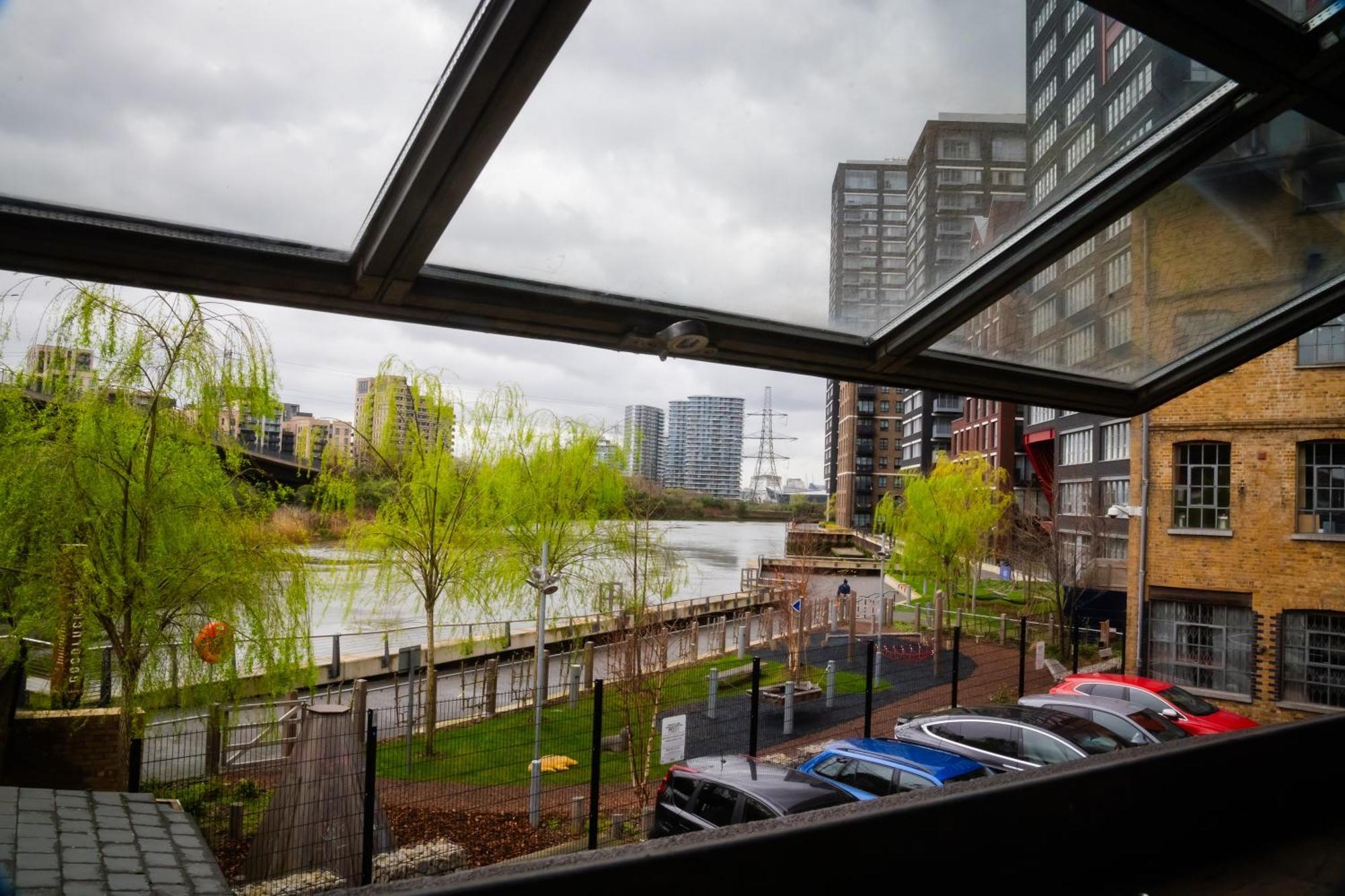 Loft Style Apartment Near O2, Abba Voyage, Excel 런던 외부 사진